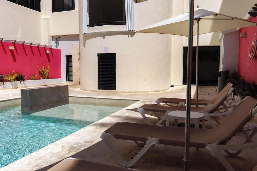 Hotel MX portal maya — Swimming pool in Playa del Carmen, Quintana Roo