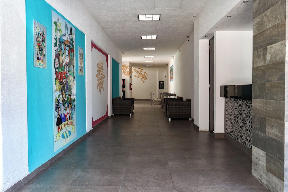 Hotel MX portal maya — Hotel building in Playa del Carmen, Quintana Roo