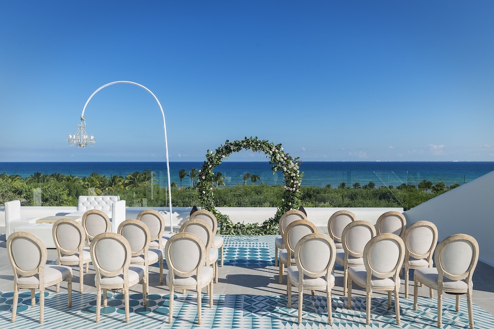 Ocean Riviera Paradise All Inclusive — Beach in Playa del Carmen, Quintana Roo