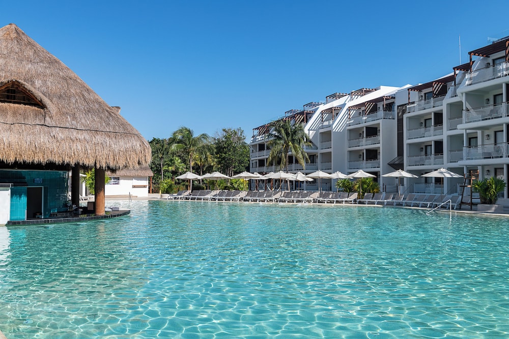Ocean Riviera Paradise All Inclusive — Swimming pool in Playa del Carmen, Quintana Roo