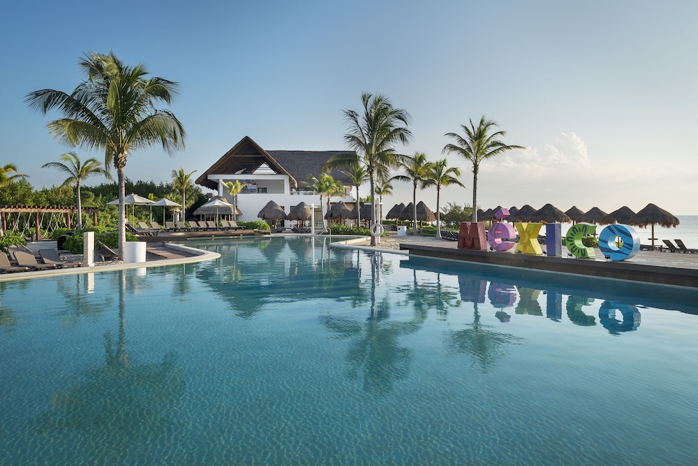 Ocean Riviera Paradise All Inclusive — Swimming pool in Playa del Carmen, Quintana Roo