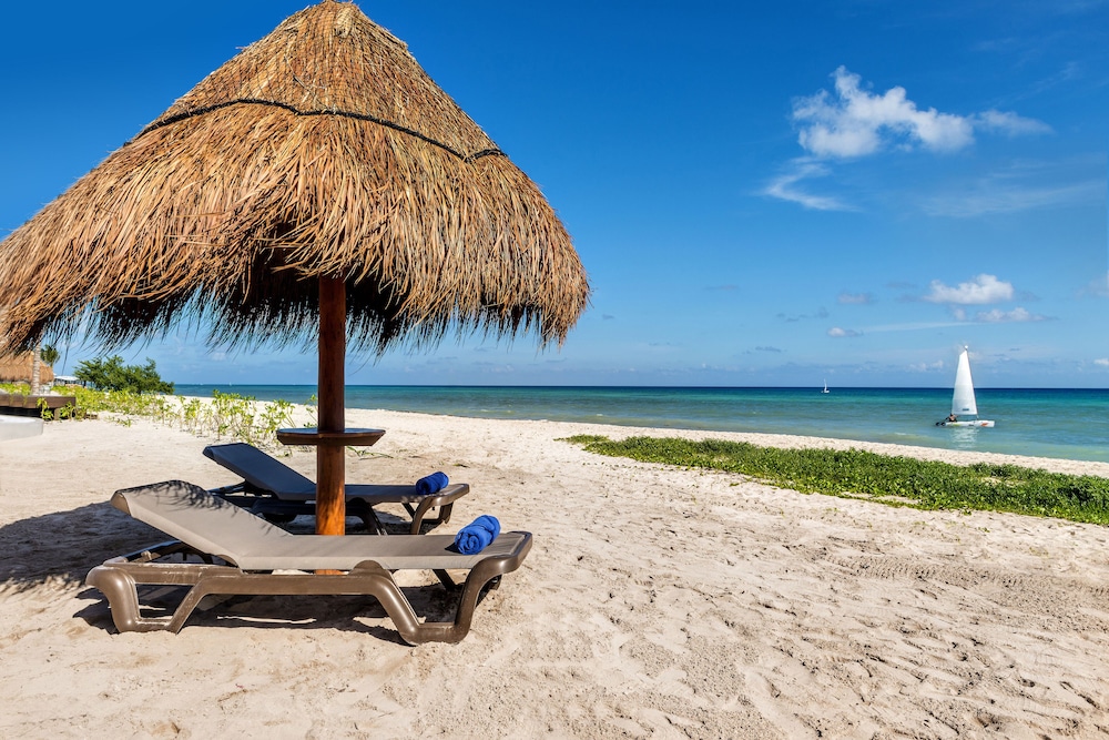 Ocean Riviera Paradise All Inclusive — Beach in Playa del Carmen, Quintana Roo