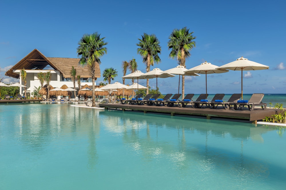 Ocean Riviera Paradise All Inclusive — Swimming pool in Playa del Carmen, Quintana Roo