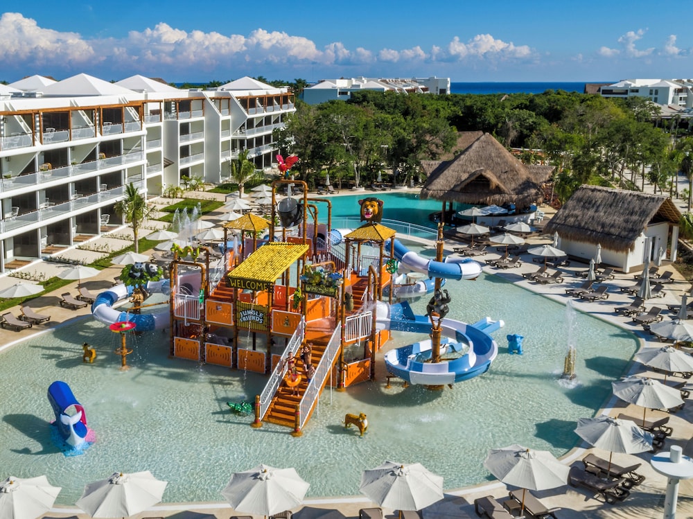 Ocean Riviera Paradise All Inclusive — Attractions for children in Playa del Carmen, Quintana Roo