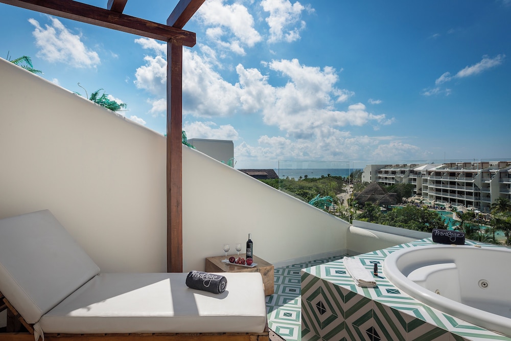 Ocean Riviera Paradise All Inclusive — Hotel rooms in Playa del Carmen, Quintana Roo