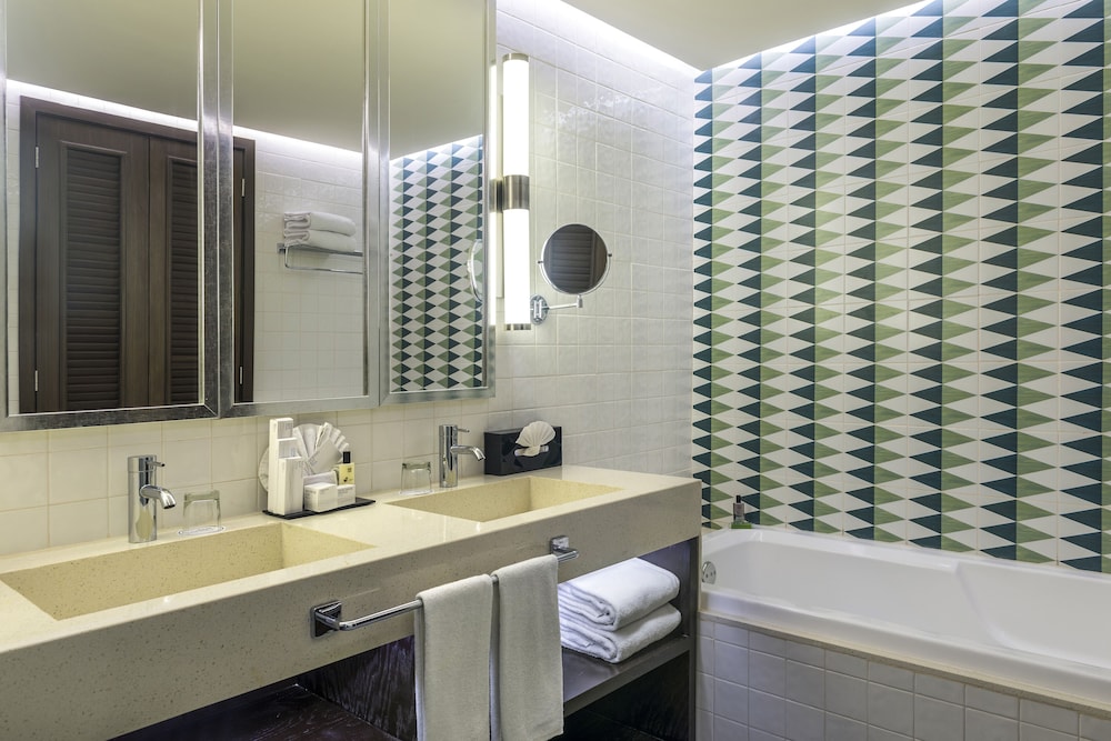 Ocean Riviera Paradise All Inclusive — Hotel rooms in Playa del Carmen, Quintana Roo