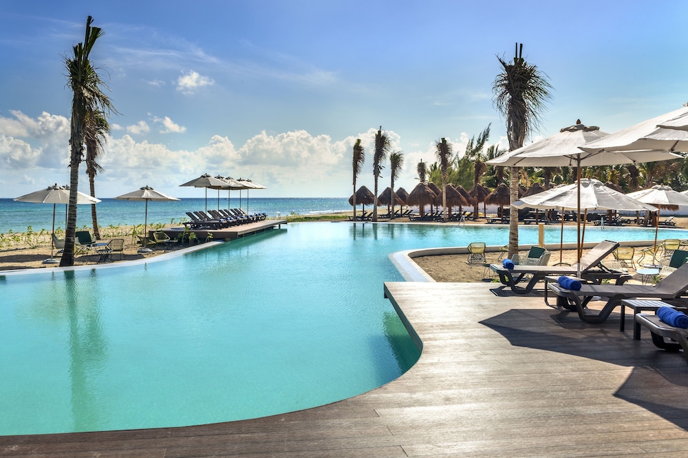 Ocean Riviera Paradise All Inclusive — Main photo in Playa del Carmen, Quintana Roo