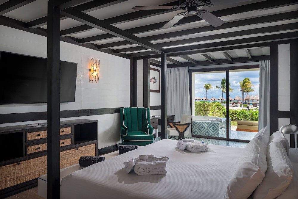 Ocean Riviera Paradise All Inclusive — Hotel rooms in Playa del Carmen, Quintana Roo