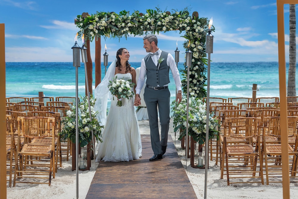 El Beso Adults Only at Ocean Riviera Paradise - All Inclusive — Beach in Playa del Carmen, Quintana Roo