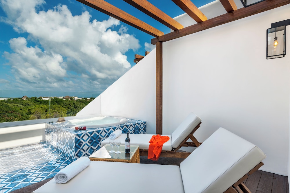 El Beso Adults Only at Ocean Riviera Paradise - All Inclusive — Hotel rooms in Playa del Carmen, Quintana Roo