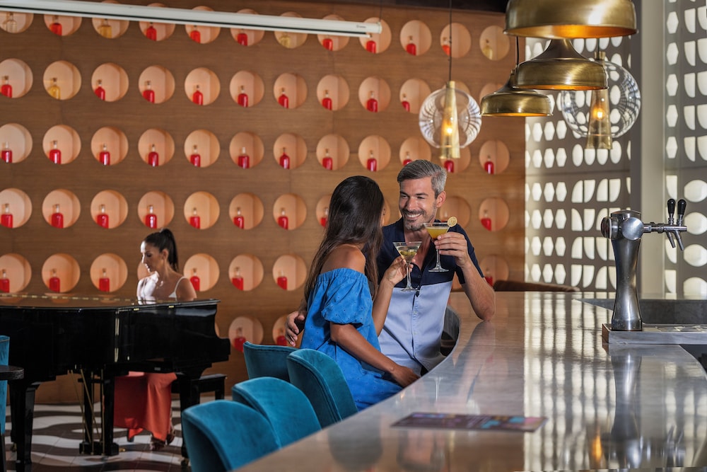 El Beso Adults Only at Ocean Riviera Paradise - All Inclusive — Restaurant & bars in Playa del Carmen, Quintana Roo