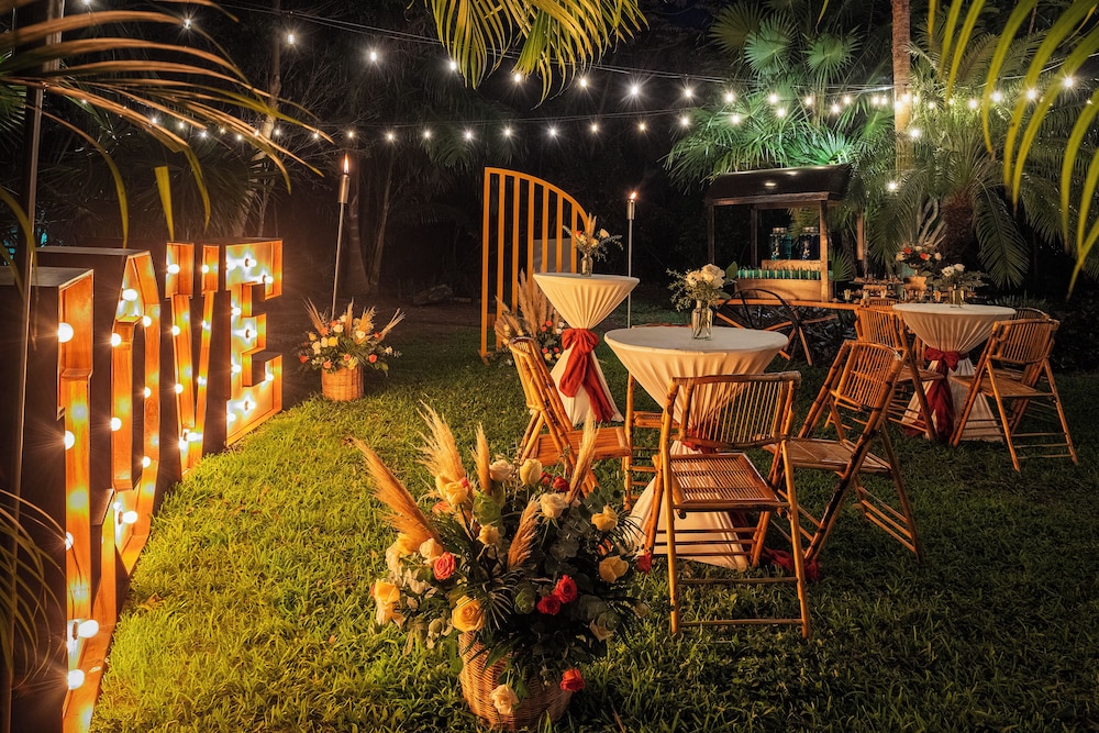 El Beso Adults Only at Ocean Riviera Paradise - All Inclusive — Restaurant & bars in Playa del Carmen, Quintana Roo