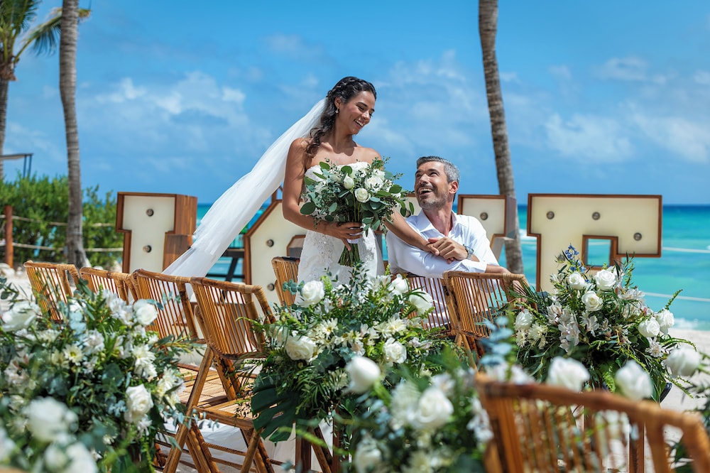 El Beso Adults Only at Ocean Riviera Paradise - All Inclusive — Beach in Playa del Carmen, Quintana Roo
