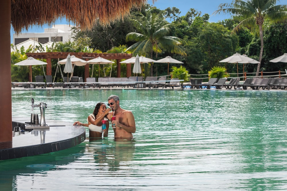 El Beso Adults Only at Ocean Riviera Paradise - All Inclusive — Swimming pool in Playa del Carmen, Quintana Roo