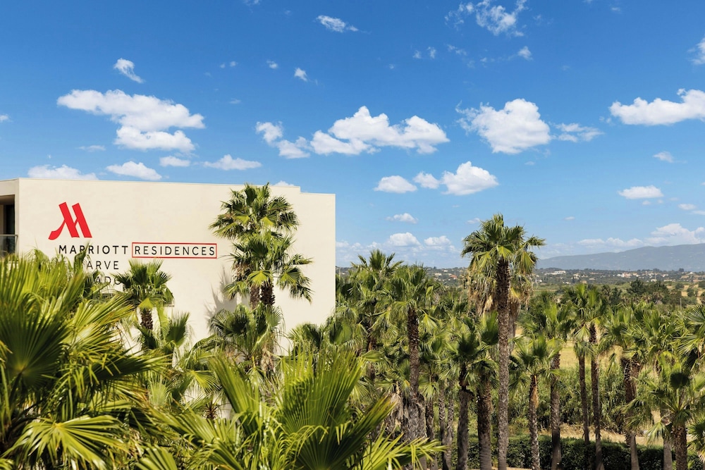 Marriott Residences Salgados Resort, Algarve — Hotel building in Albufeira, Faro
