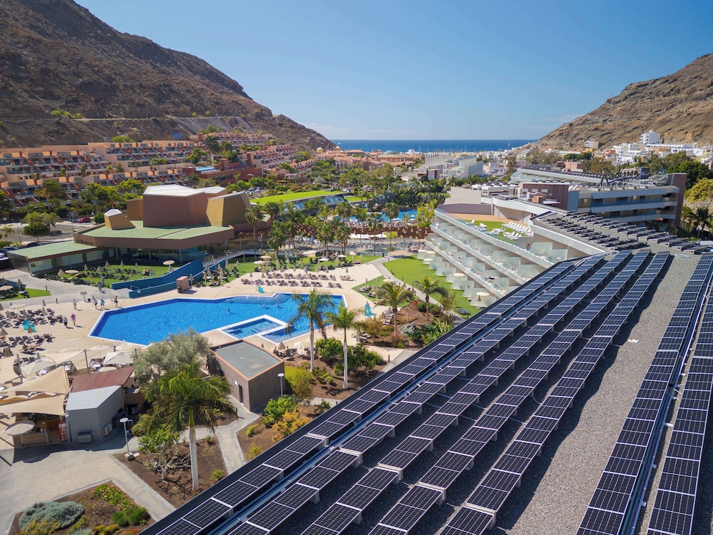 Radisson Blu Resort & Spa, Gran Canaria Mogan — On-site activities in Puerto de Mogan, Canary Islands