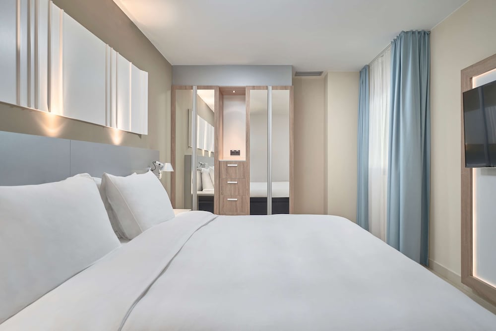 Radisson Blu Resort & Spa, Gran Canaria Mogan — Rooms in Puerto de Mogan, Canary Islands