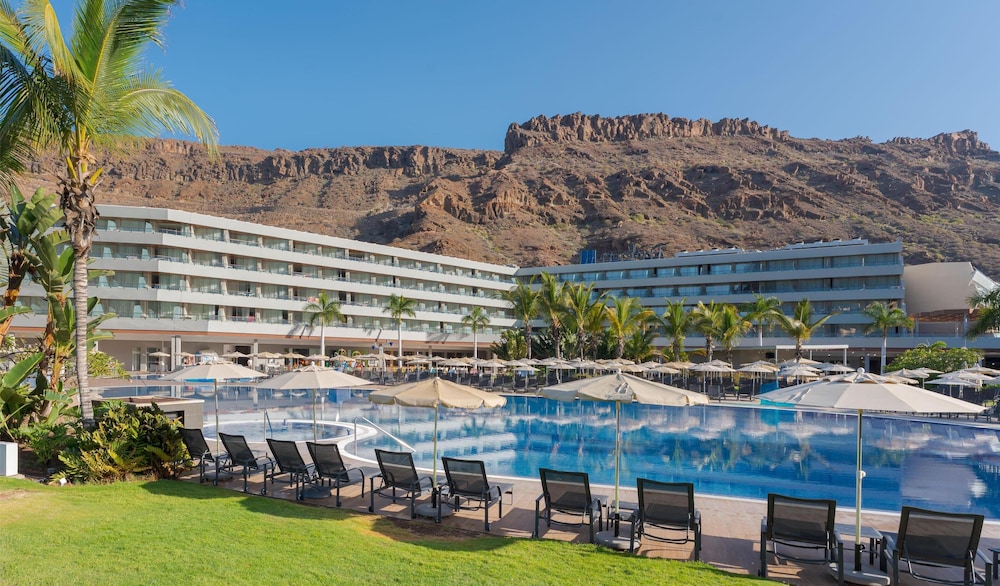 Radisson Blu Resort & Spa, Gran Canaria Mogan — Pool in Puerto de Mogan, Canary Islands
