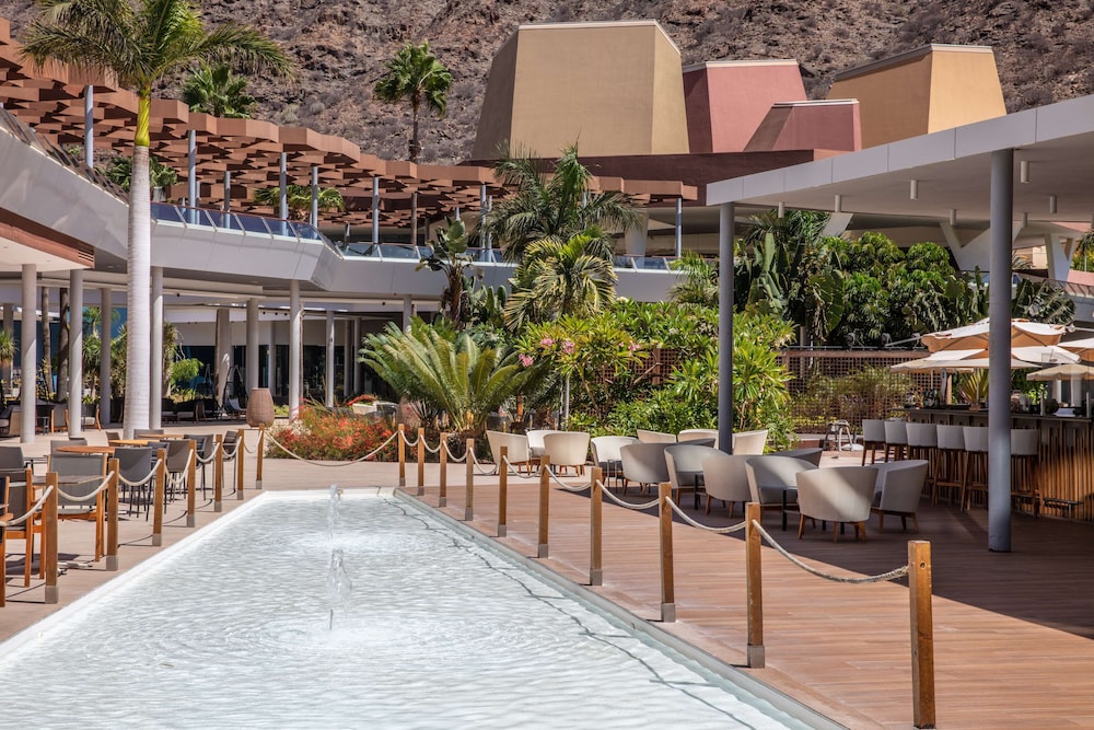 Radisson Blu Resort & Spa, Gran Canaria Mogan — On-site activities in Puerto de Mogan, Canary Islands