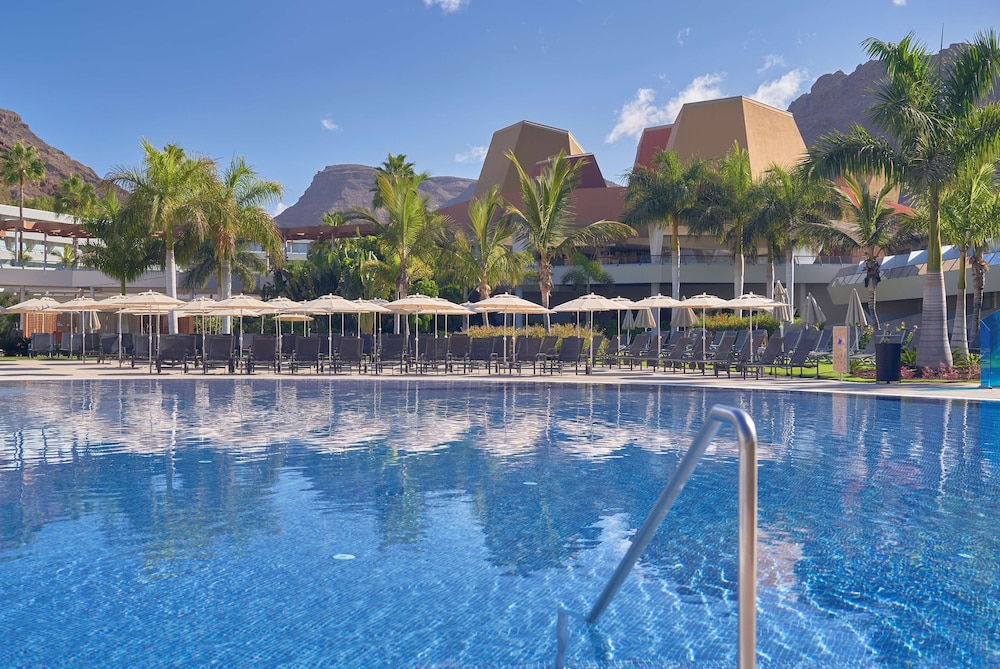 Radisson Blu Resort & Spa, Gran Canaria Mogan — Pool in Puerto de Mogan, Canary Islands