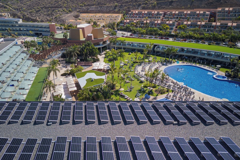 Radisson Blu Resort & Spa, Gran Canaria Mogan — On-site activities in Puerto de Mogan, Canary Islands