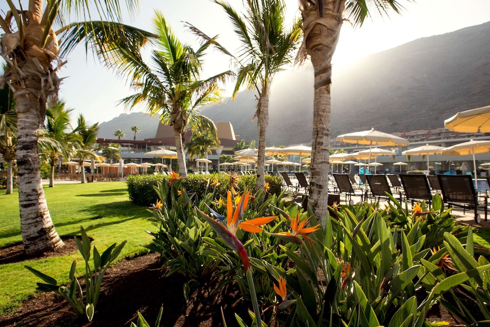 Radisson Blu Resort & Spa, Gran Canaria Mogan — On-site activities in Puerto de Mogan, Canary Islands
