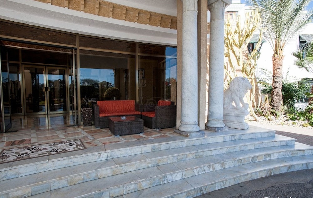 Hotel Riviera - Family Only — Hotel building in Port El Kantaoui