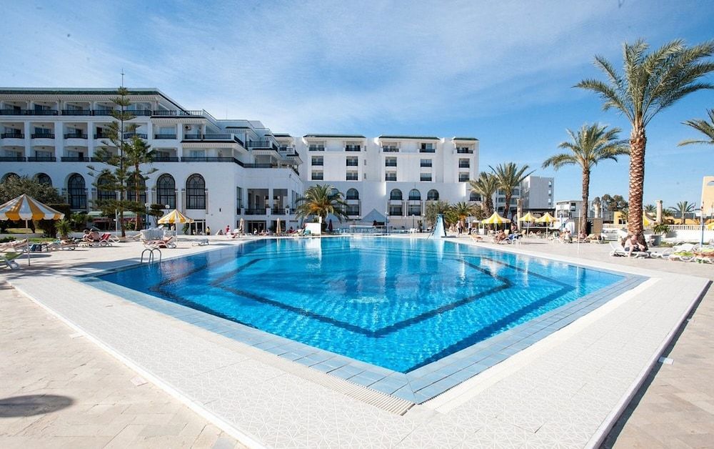 Hotel Riviera - Family Only