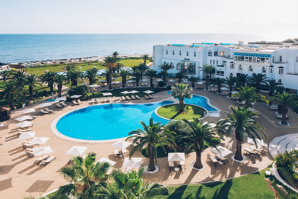 Iberostar Selection Kantaoui Bay — Swimming pool in Port El Kantaoui