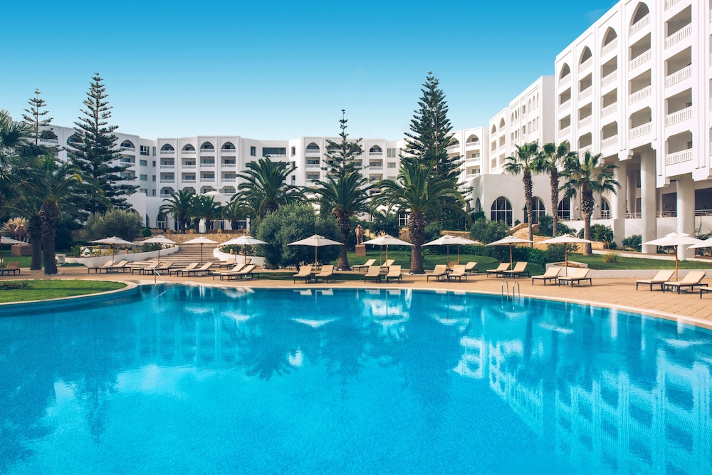 Iberostar Selection Kantaoui Bay — Swimming pool in Port El Kantaoui