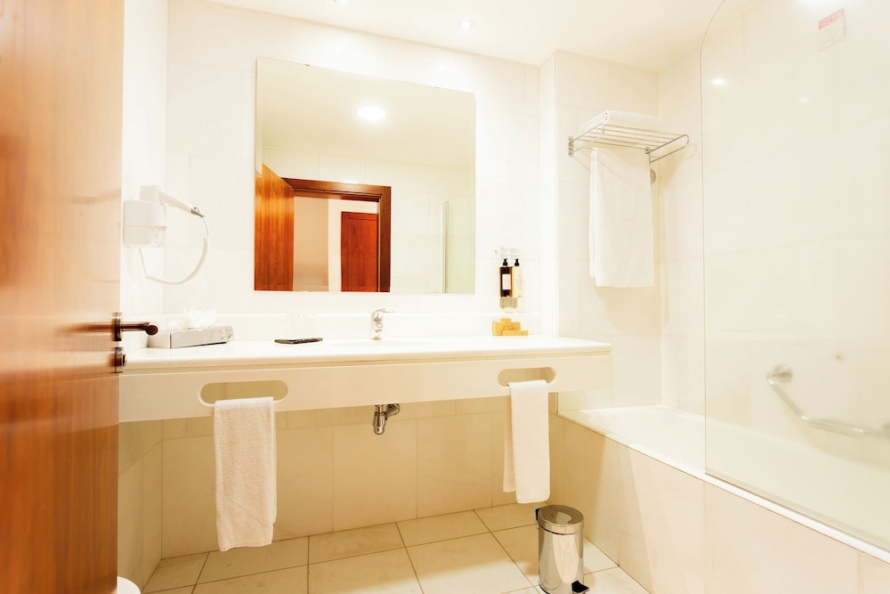 BIO Hotel - Hotel Quinta da Serra — Hotel rooms in Ribeira Brava, Madeira