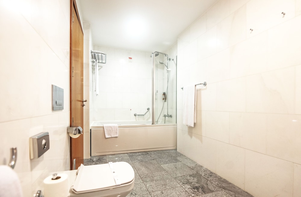 BIO Hotel - Hotel Quinta da Serra — Hotel rooms in Ribeira Brava, Madeira