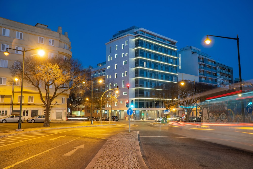 Smy Lisboa — Hotel building in Lisbon, Lisboa