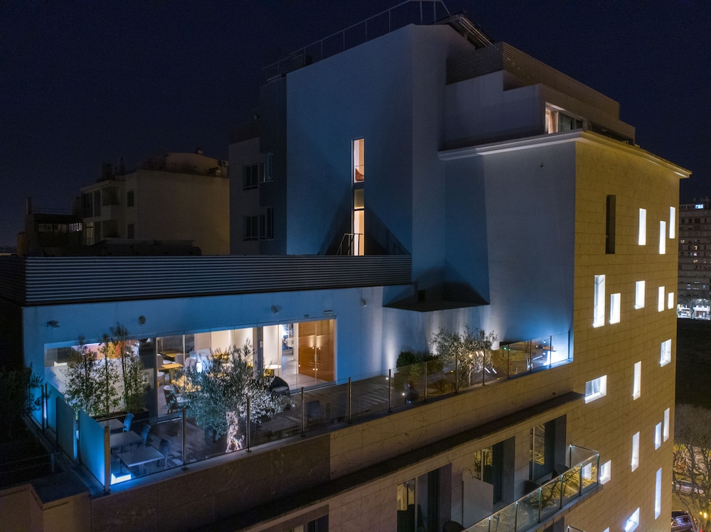Smy Lisboa — Hotel building in Lisbon, Lisboa