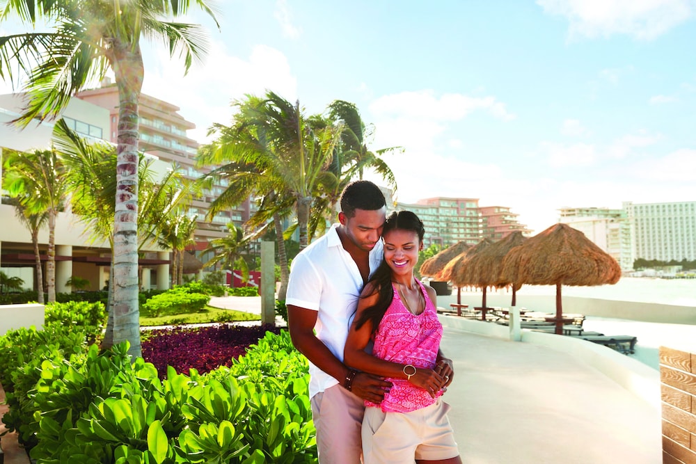 Turquoize at Hyatt Ziva Cancun - Adults Only - All Inclusive — Hotel building in Cancun, Quintana Roo