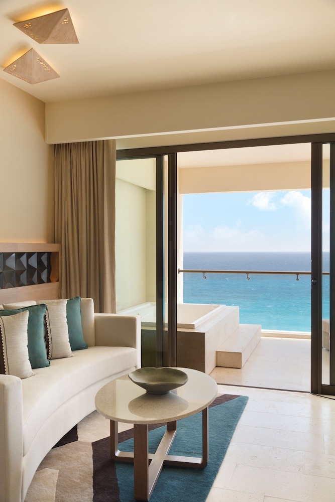 Turquoize at Hyatt Ziva Cancun - Adults Only - All Inclusive — Hotel rooms in Cancun, Quintana Roo