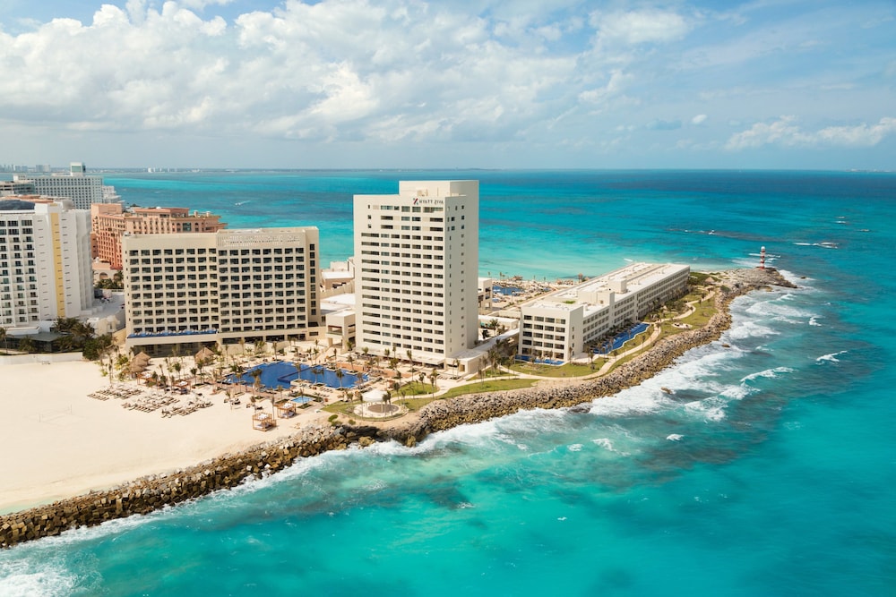 Turquoize at Hyatt Ziva Cancun - Adults Only - All Inclusive — Hotel building in Cancun, Quintana Roo