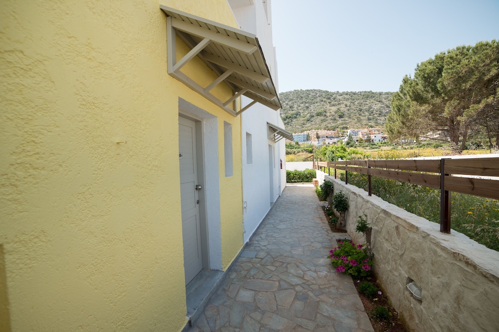 Villa Stella Apartments By Estia — Hotel building in Stalida