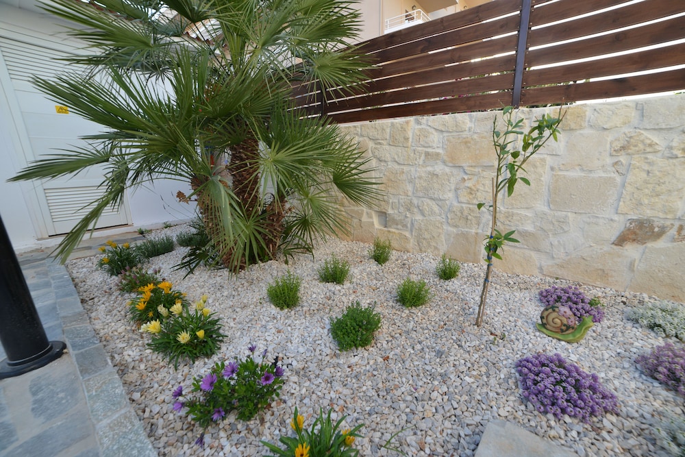 Villa Stella Apartments By Estia — Hotel building in Stalida