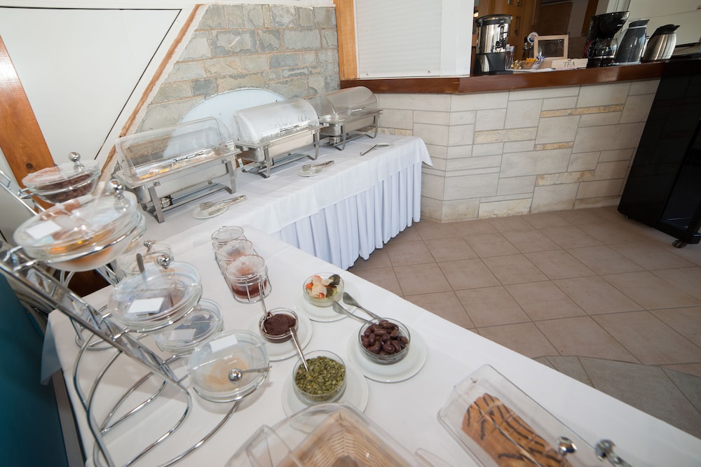 Villa Stella Apartments By Estia — Restaurant & bars in Stalida