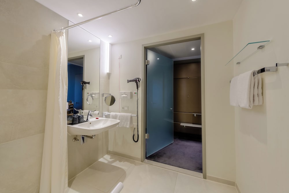 Mercure Hotel Berlin Wittenbergplatz — Hotel rooms in Berlin, Berlin