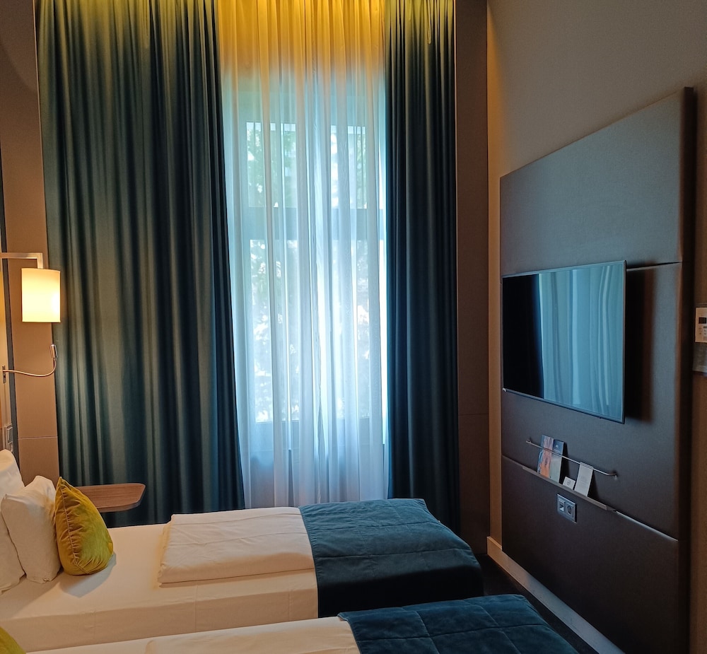 Mercure Hotel Berlin Wittenbergplatz — Hotel rooms in Berlin, Berlin