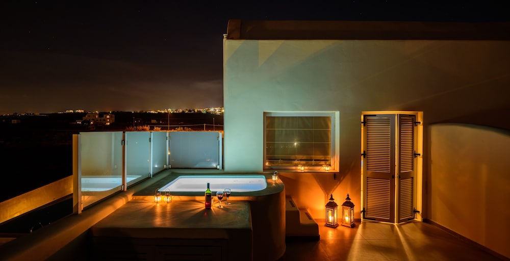 Aliter Suites — Spa in Karterados, South Aegean