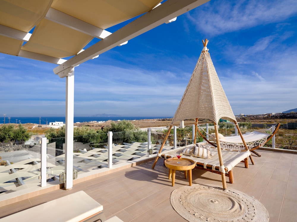 Aliter Suites — Hotel rooms in Karterados, South Aegean