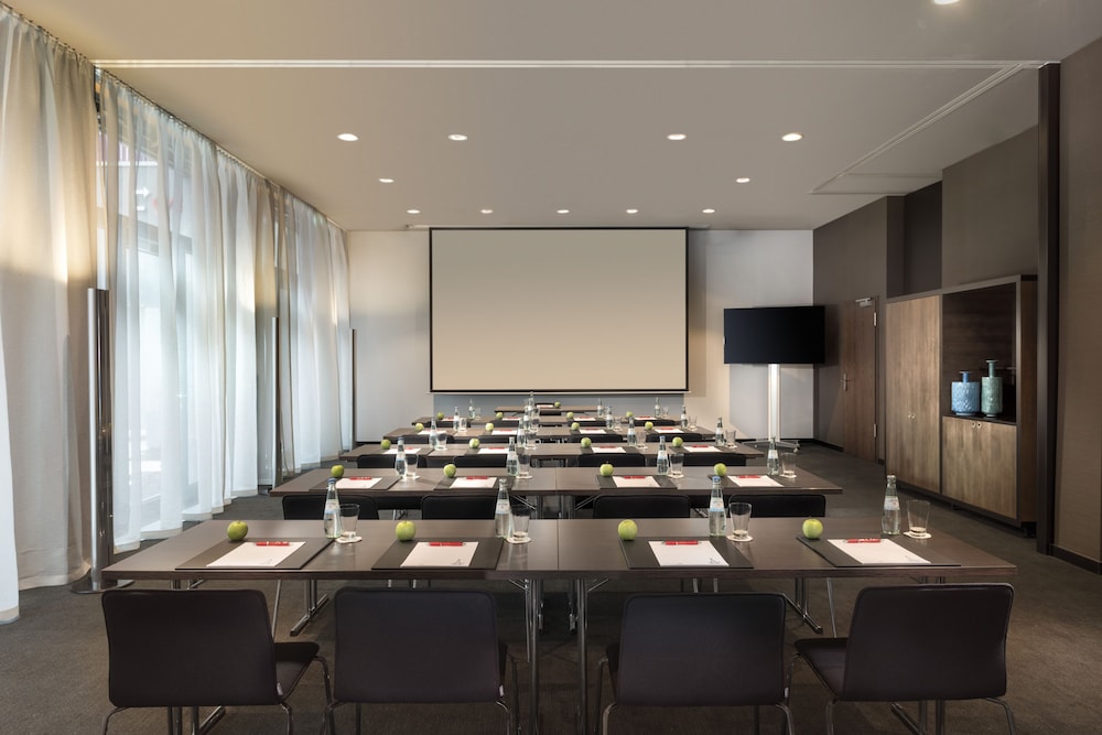 Adina Apartment Hotel Frankfurt Westend — Hotel building in Frankfurt am Main, Hesse