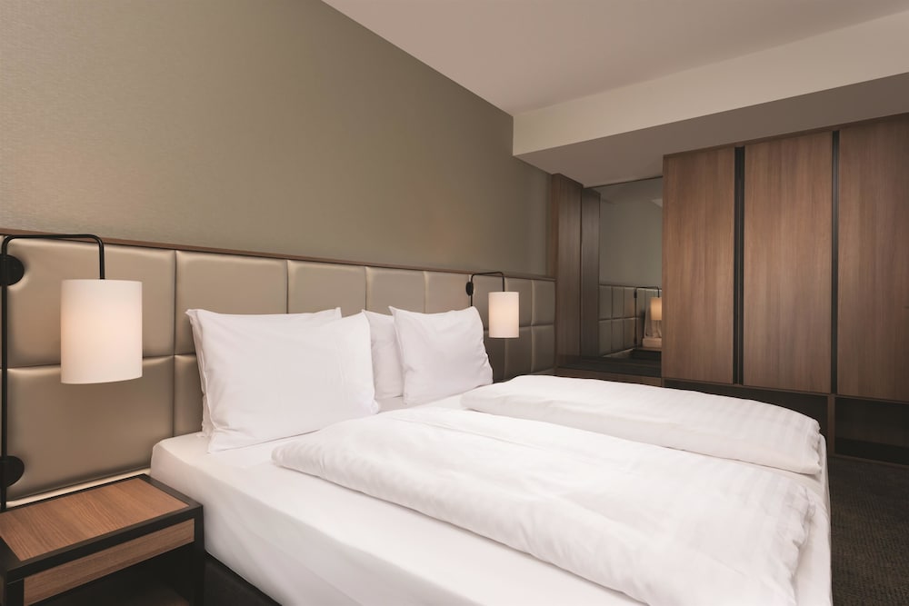 Adina Apartment Hotel Frankfurt Westend — Hotel rooms in Frankfurt am Main, Hesse