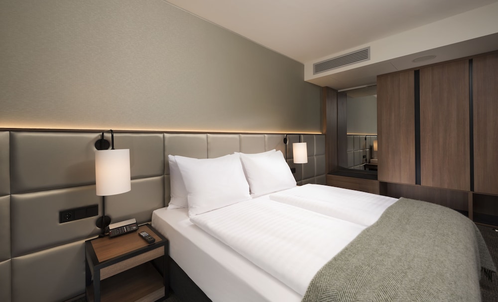Adina Apartment Hotel Frankfurt Westend — Hotel rooms in Frankfurt am Main, Hesse