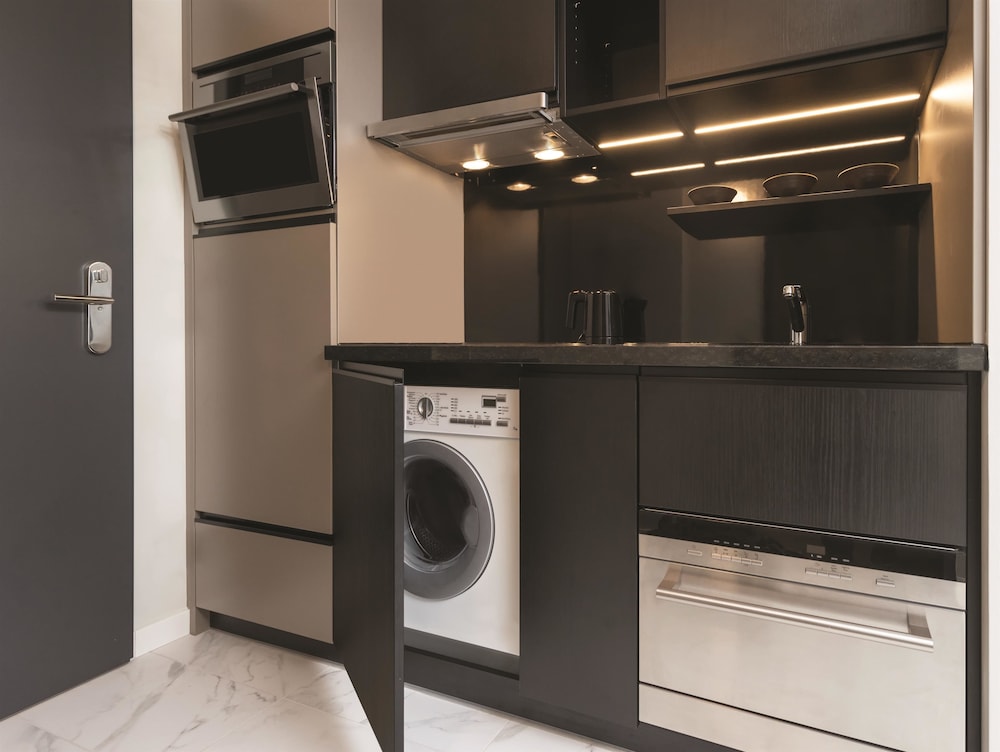 Adina Apartment Hotel Frankfurt Westend — Hotel rooms in Frankfurt am Main, Hesse