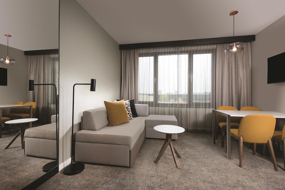 Adina Apartment Hotel Frankfurt Westend — Hotel rooms in Frankfurt am Main, Hesse