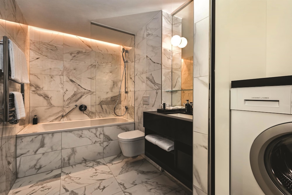 Adina Apartment Hotel Frankfurt Westend — Hotel rooms in Frankfurt am Main, Hesse